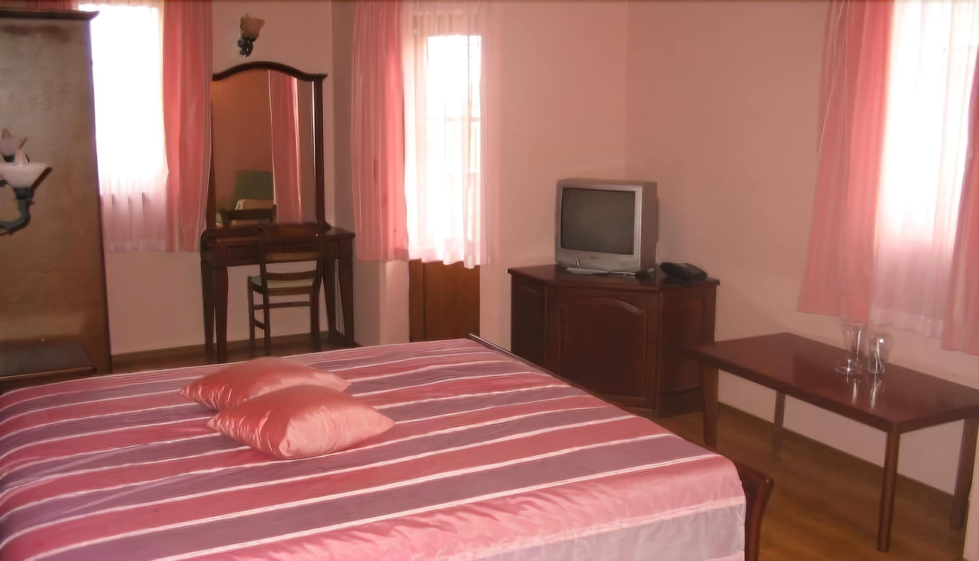 Hotel Izvora 3*