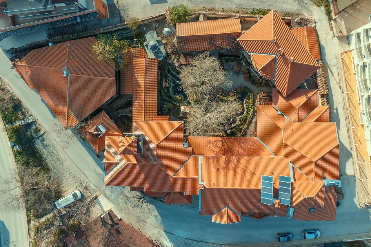 Izvora 3*
